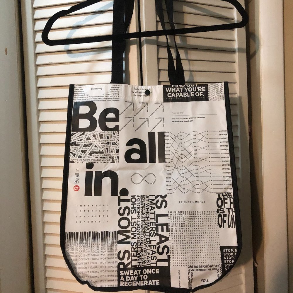 LULULEMON BLACK SHOPPING TOTE BAG LARGE  SNAP CLOSURE GYM BEACH BOOKS
